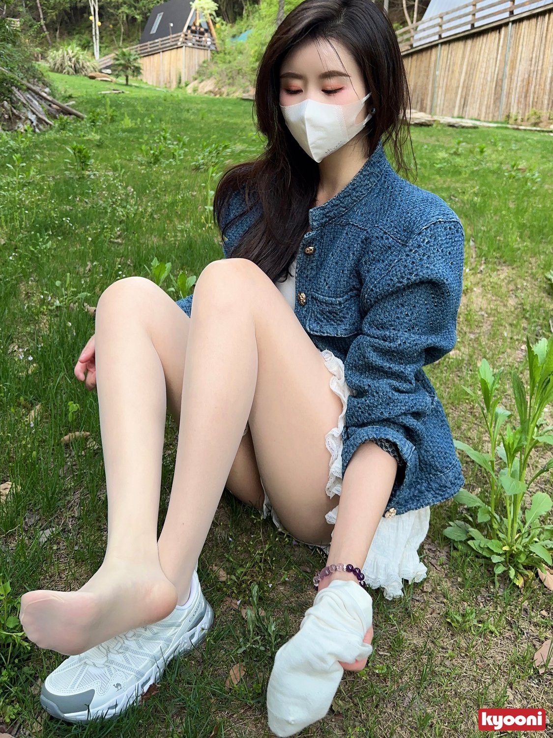 芝岚 露营基地白袜肉丝