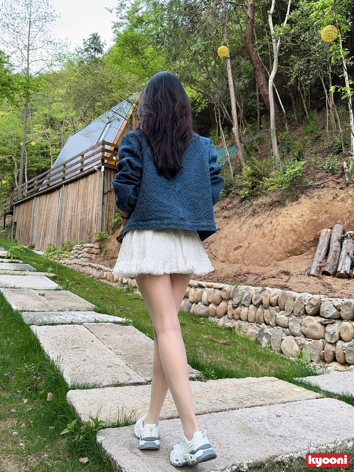 芝岚 露营基地白袜肉丝