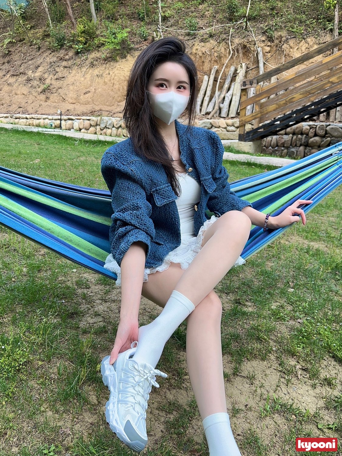 芝岚 露营基地白袜肉丝