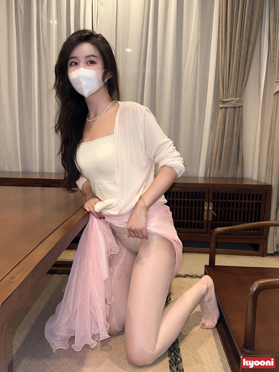 芝岚 三亚粉裙室内外肉丝