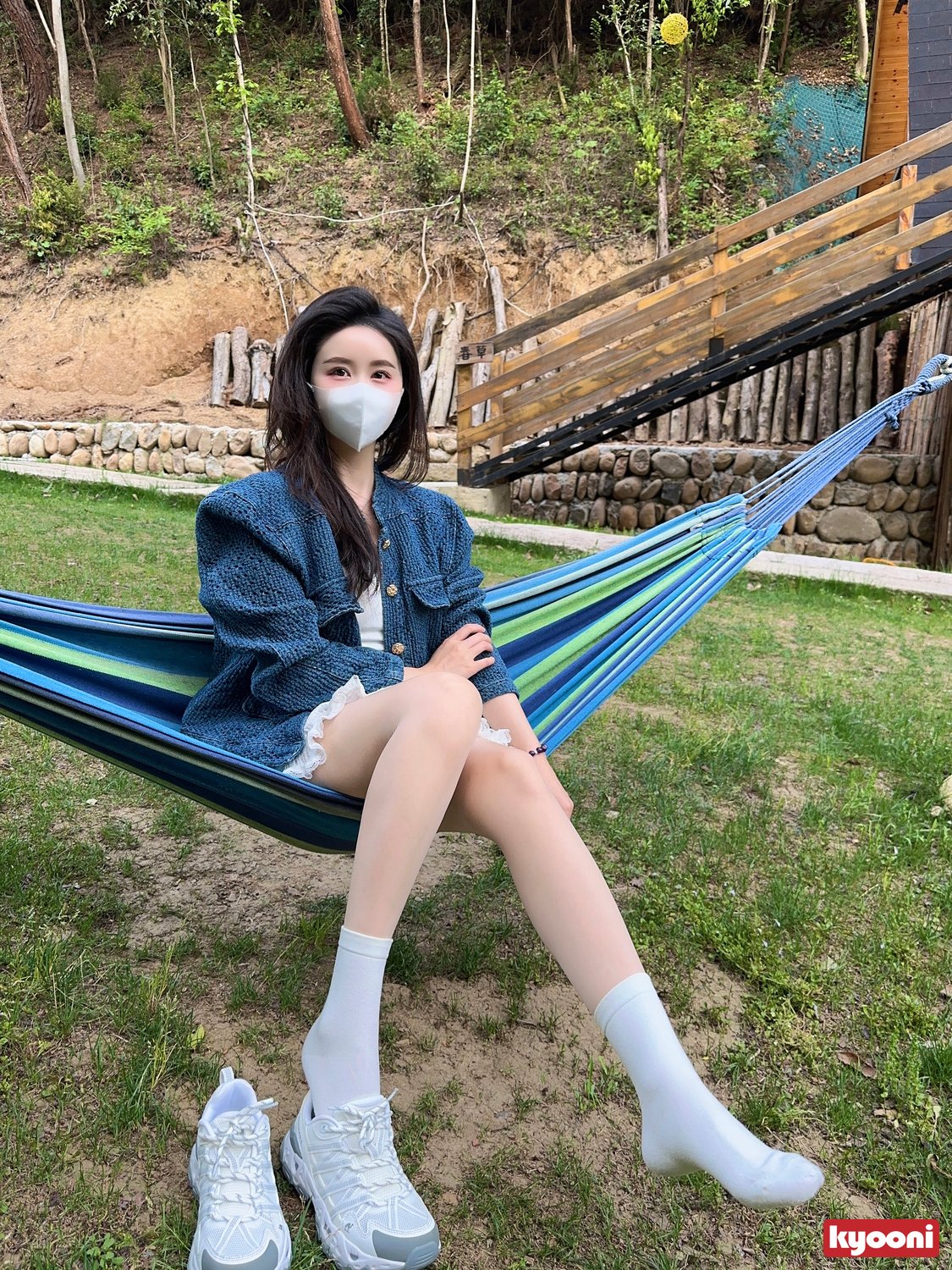 芝岚 露营基地白袜肉丝