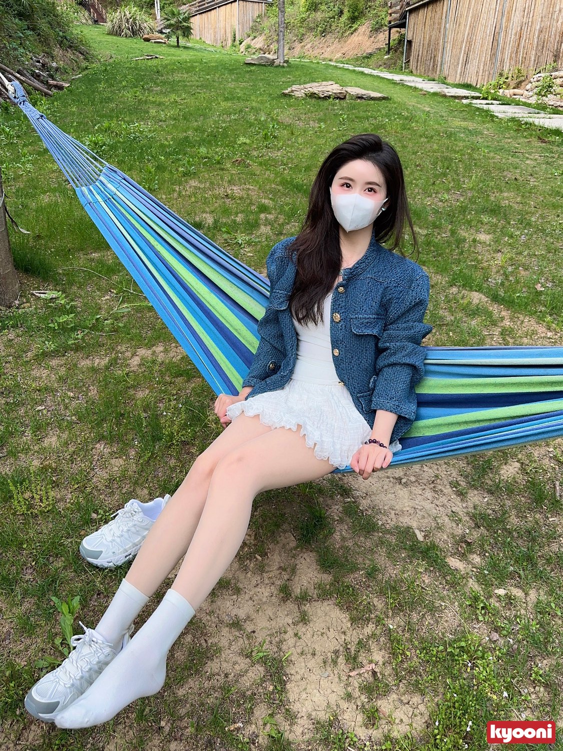 芝岚 露营基地白袜肉丝